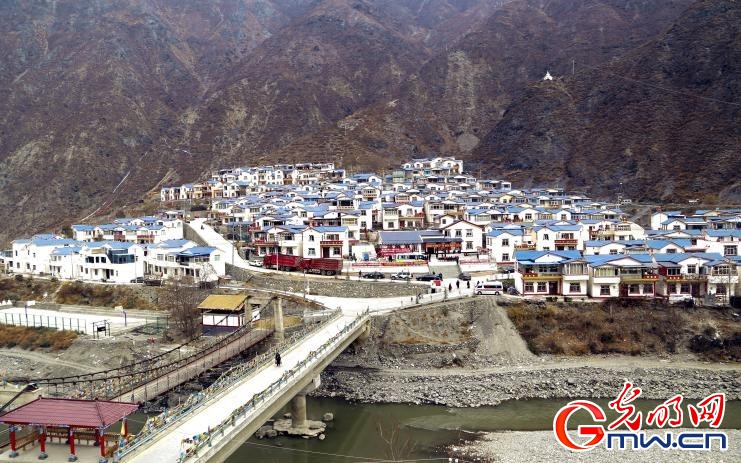 我們的家園｜黨建引領(lǐng)發(fā)展，這座高原山村“變身”別墅村