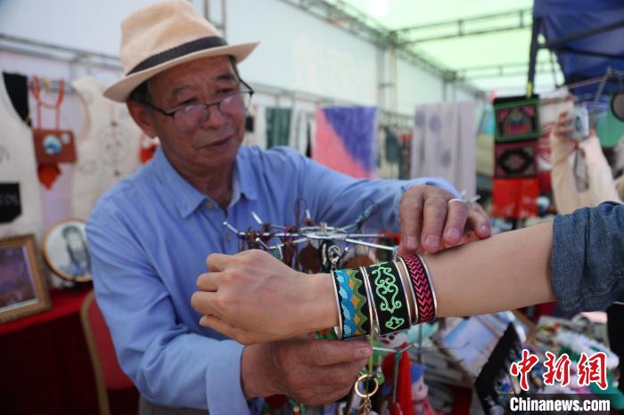 青海格爾木：保護(hù)挖掘、活態(tài)傳承45項(xiàng)非遺