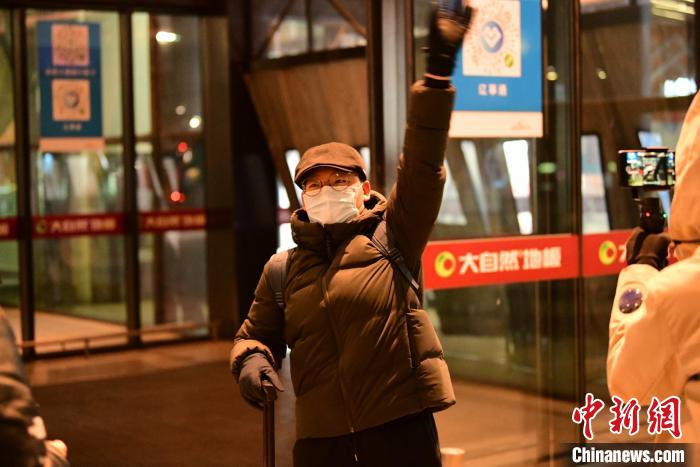 1月9日晚剛到沈陽(yáng)?！¤F西區(qū)委宣傳部 攝