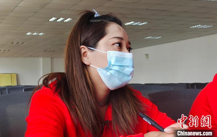 圖為西藏自治區(qū)運動員聽培訓(xùn)講座?！∝暽＠?攝