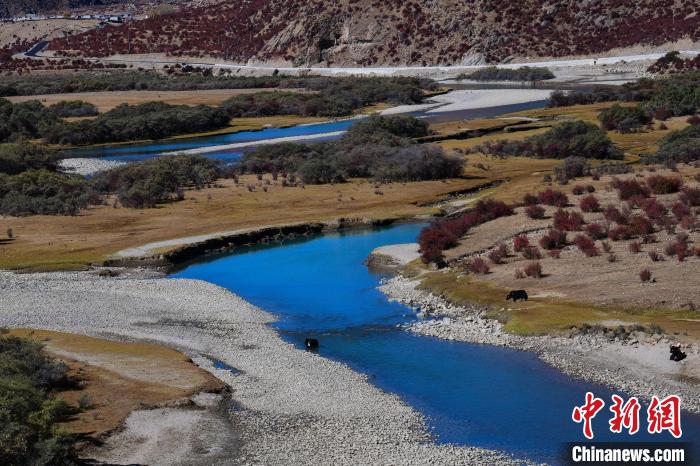 資料圖為拉薩市墨竹工卡縣境內(nèi)的美景?！∝暩聛硭?攝