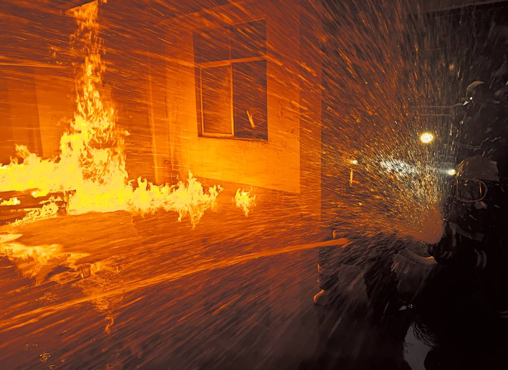 滅火救援演練，畫面震撼。