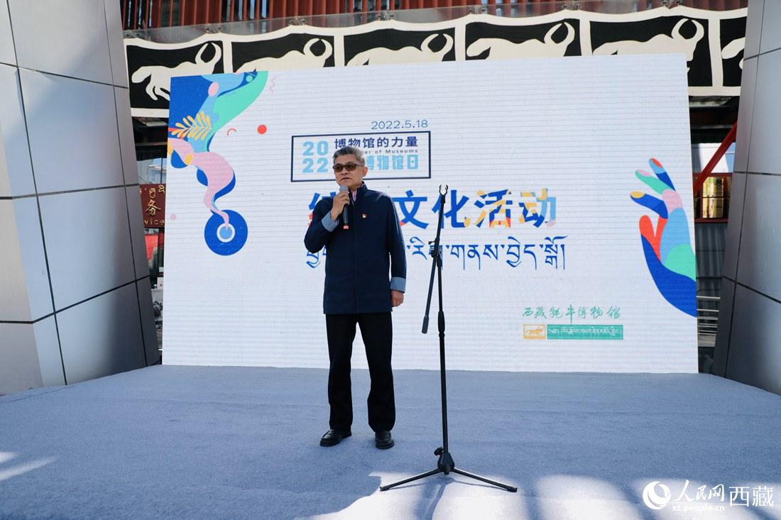 拉薩市委副書記、常務(wù)副市長(zhǎng)、北京西藏拉薩指揮部黨委書記王強(qiáng)講話。人民網(wǎng) 次仁羅布攝