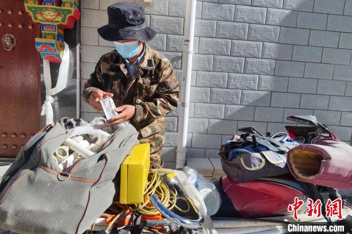 拉薩居民守望相助抗疫：大家的關(guān)系、距離更近了