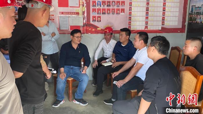 援藏干部黃劍鋒:建設西藏愛上西藏