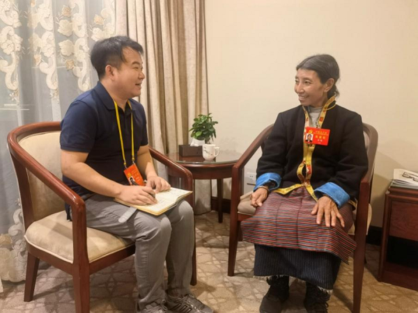 【記者手記Vlog】“守邊的‘阿佳’，您還好嗎”——記者與卓嘎代表再相遇