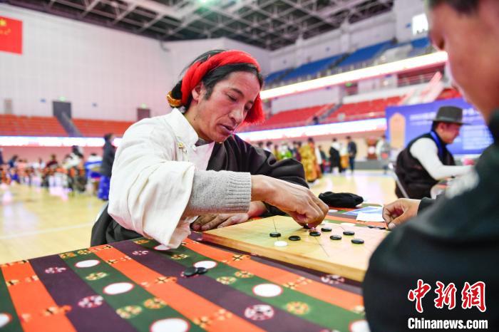 圖為比賽現(xiàn)場(chǎng)。　貢嘎來(lái)松 攝