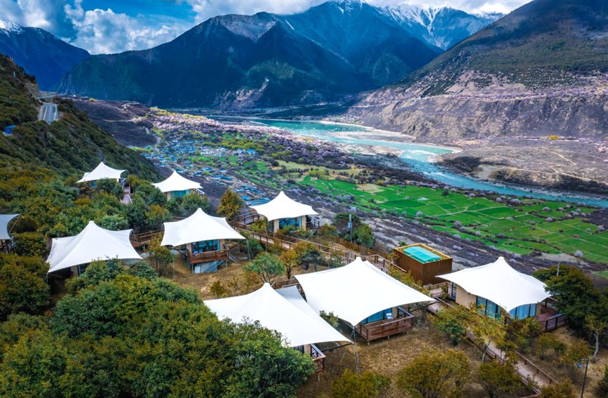 依托桃花資源，打造文旅產(chǎn)業(yè)。 張靜攝