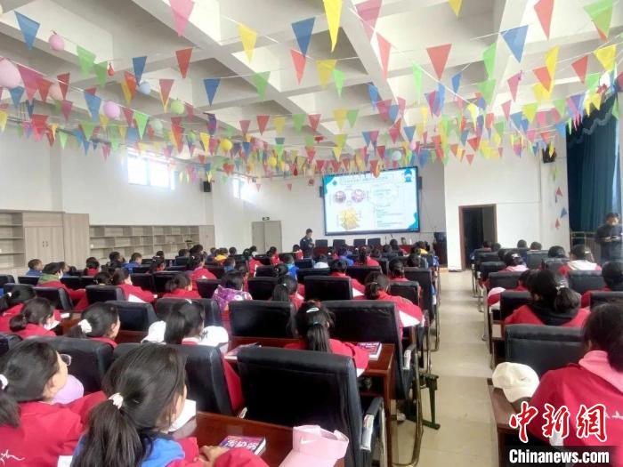 九三學社社員3年援藏路:把優(yōu)質(zhì)教育資源帶到“世界屋脊”