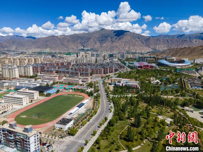 圖為俯瞰拉薩城。資料圖 江飛波 攝