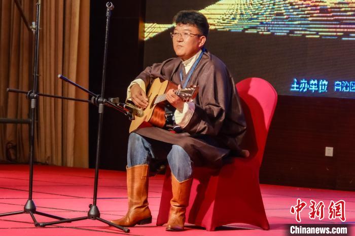 圖為選手進(jìn)行才藝展示?！∥鞑刈灾螀^(qū)旅發(fā)廳供圖