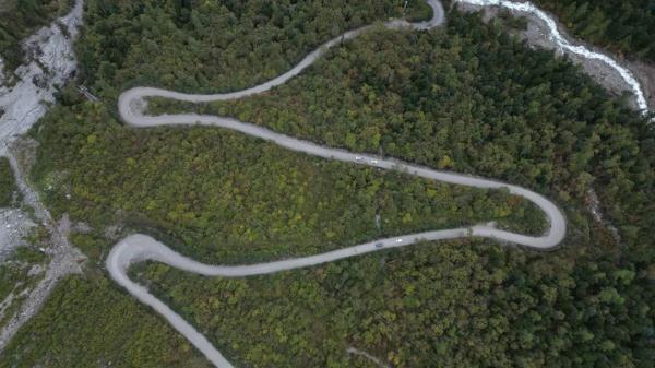 幾代建設(shè)者，歷經(jīng)半個(gè)多世紀(jì)完成！這是一條怎樣的公路？