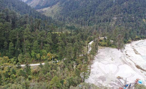 幾代建設(shè)者，歷經(jīng)半個(gè)多世紀(jì)完成！這是一條怎樣的公路？