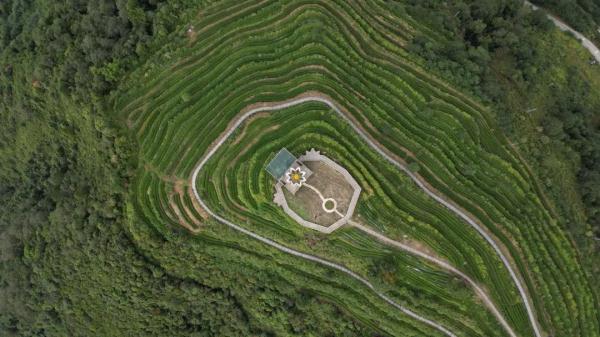 幾代建設(shè)者，歷經(jīng)半個(gè)多世紀(jì)完成！這是一條怎樣的公路？