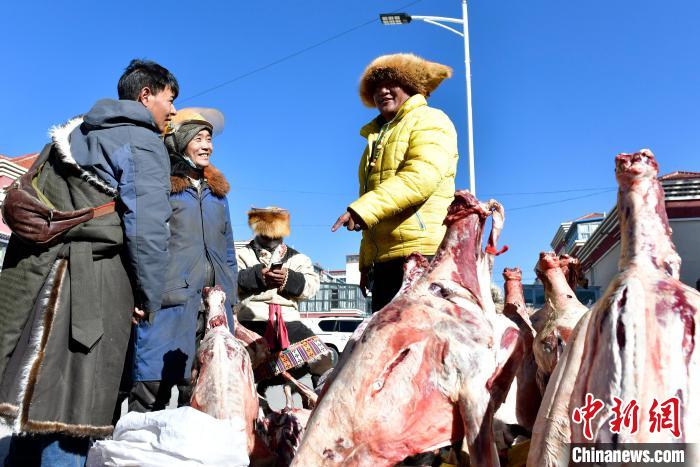 西藏申扎：畜產(chǎn)品展銷會購銷兩旺