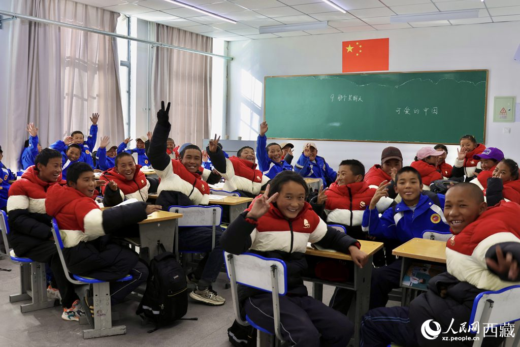 安置在定日縣委黨校讀書的學(xué)生。人民日?qǐng)?bào)記者 鮮敢攝