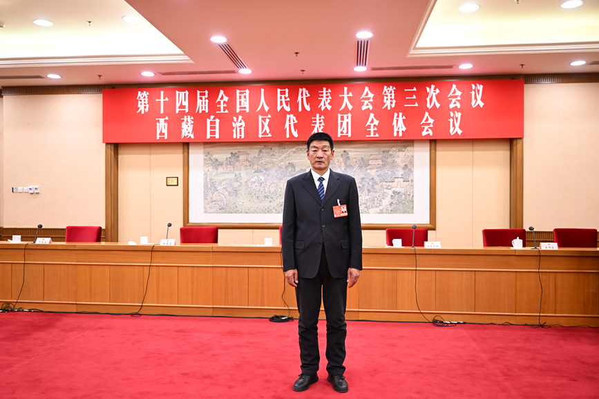 全國人大代表、國網(wǎng)拉薩供電公司城區(qū)供電服務(wù)中心帶電作業(yè)保電班副班長扎西尼瑪。次吉美朵攝