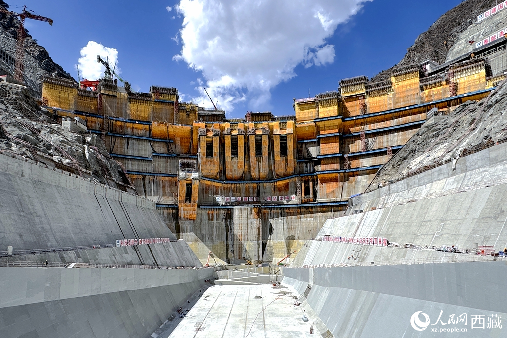 葉巴灘水電站。