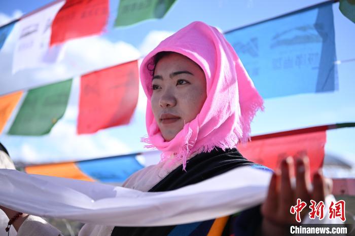 西藏:“情定當(dāng)雄”篝火鍋莊晚會開啟拉薩文旅盛宴